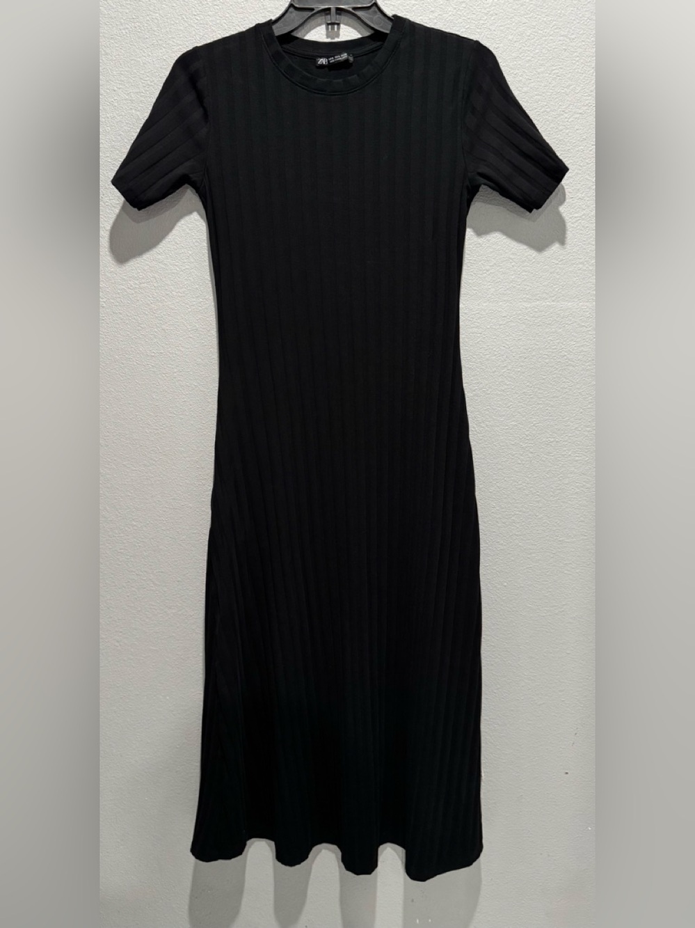Zara Black Ribbed Short-Sleeve Midi Dress